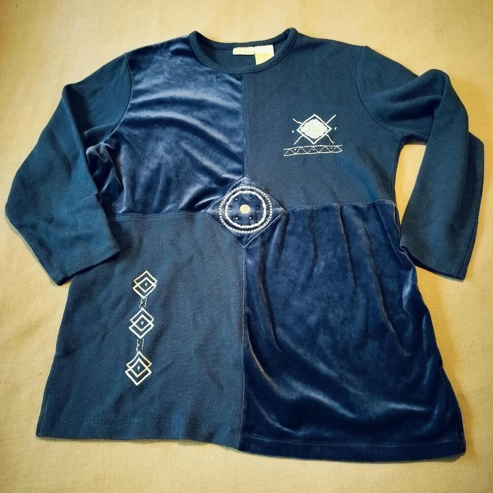 Bobbie-brooks Women's Blue embroidered tunic top